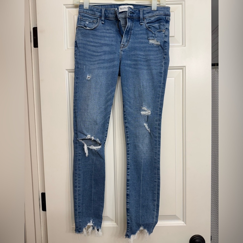 Abercrombie & Fitch Mid Rise Super Skinny Ankle Jean